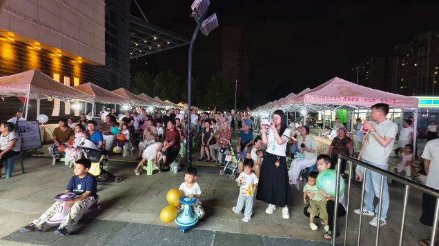 今夜華強廣場人聲鼎沸！明晚“中醫(yī)夜市+愛心獻血”雙活動同步開啟，熱鬧再續(xù)！